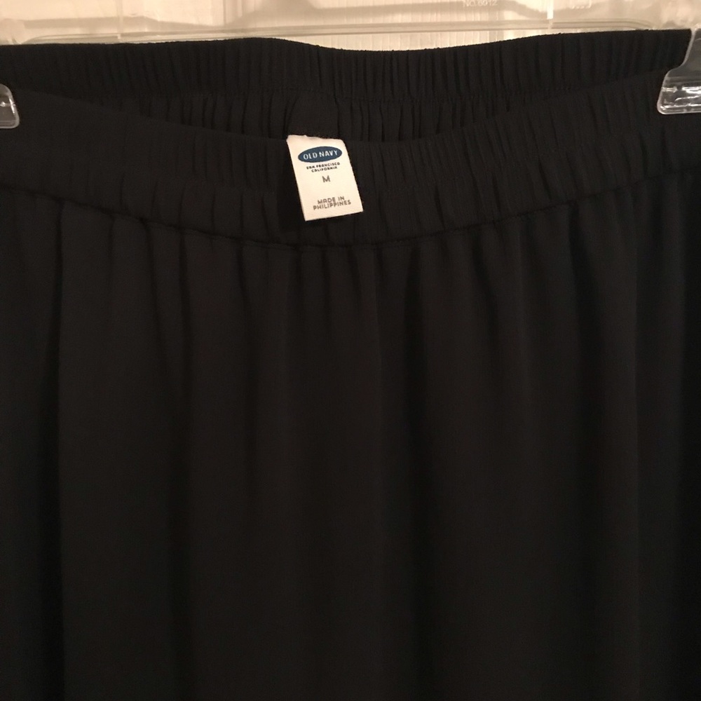 Black maxi skirt from oldnavy. Size: M.
